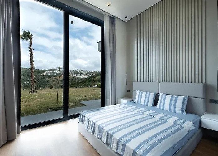 Toscana Yalikavak Sonsuz Havuz Lueks Villada Tatil